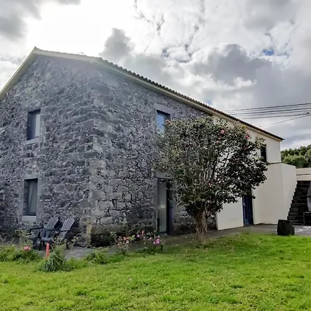 Adega De Flores * Capelas (Sao Miguel)